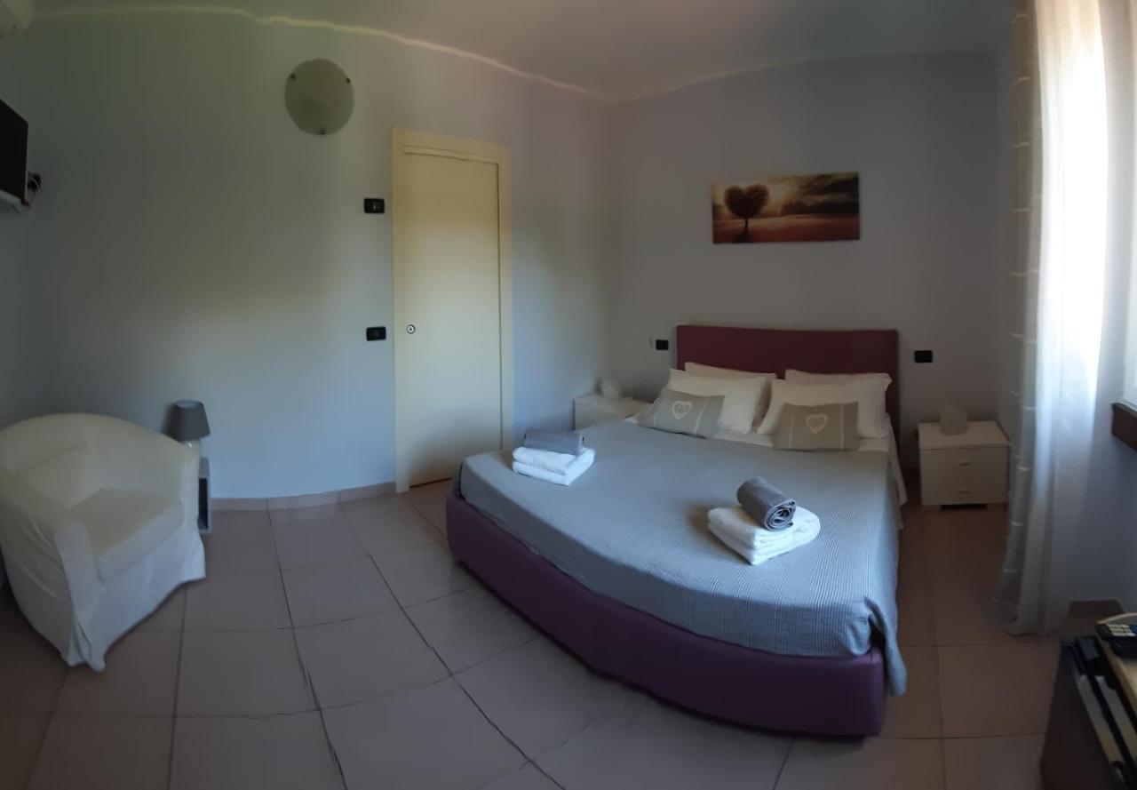 Villa Leilani B&B Sale Marasino Kültér fotó