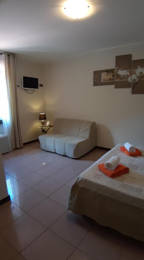 Villa Leilani B&B Sale Marasino Kültér fotó