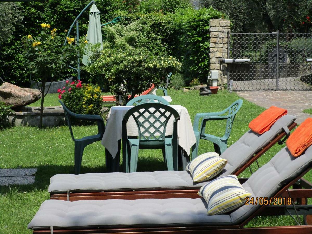 Villa Leilani B&B Sale Marasino Kültér fotó